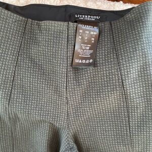 Liverpool Gray Houndstooth Leggings